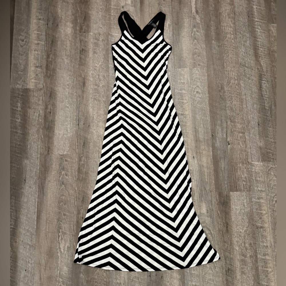 Kenneth Cole Soft Chevron Striped Maxi Racerback Sz S